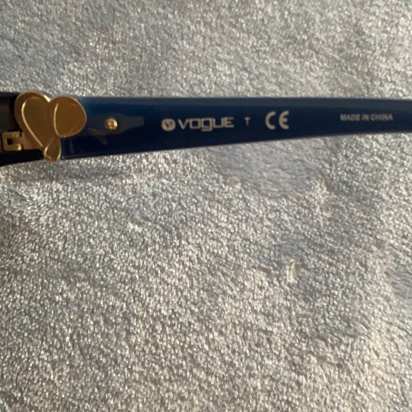 Vogue Sunglasses - Picture 3 of 9